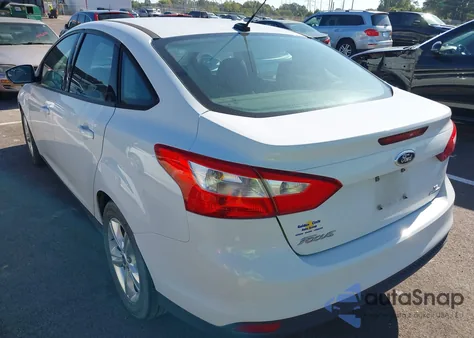 2014 Ford Focus Se z USA, uszkodzony, nr VIN 1FADP3F29EL367854